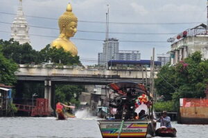 Private Tour to Pho Temple, Arun Temple and Canal Tour - Tha Tien Pier Canal Boat: Bangkok Life on the Stilt-House Side