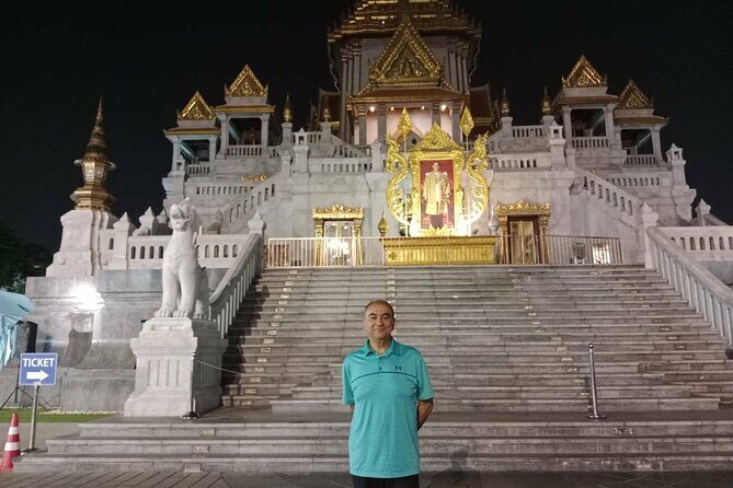 Private Tuk Tuk Night Adventure with Dinner - Grand Palace photo pass: lit background without evening entry
