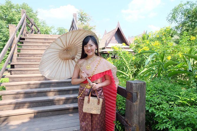 Proposals in Thai Costume with Photoshoot - Pak Khlong Flower Talat Original: Your Proposal Backdrop