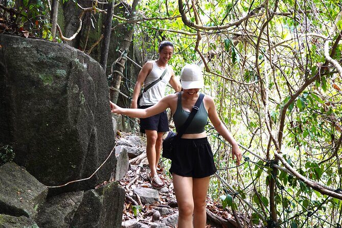 Rayong Adventure Full day Trip from Pattaya Tour - Lunch by the Rayong river at ร้านเจ๊หน่องแซ่บเวอร์ ปากน้ำประแส