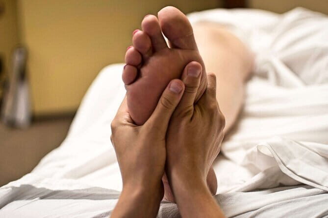 Rest And Relax Massage - Foot Massage in Sukhumvit, Bangkok - Checking in: small place, friendly service, clear vibes