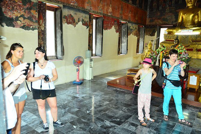 Rickshaw & Hike the Colors of Bangkok jungle - Stop 5: Wat Bang Nam Phueng Nok, a local temple (about 5 minutes)