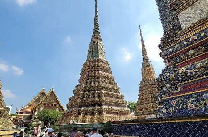 Royal Grand Palace And Wat Pho - Stop 2: Wat Phra Chetuphon and the reclining Buddha (about 45 minutes)