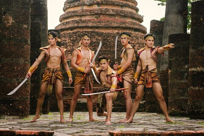 Siam Fantasy Cultural and Martial Arts Show - Costumes, sets, and stage effects: the visual payoff