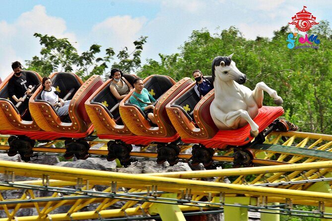 Siam Park Water and Theme Park Bangkok - Food, shade, and keeping the day from turning into a scramble