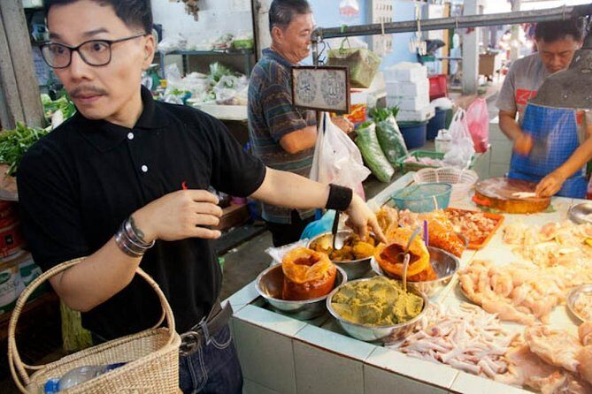 Silom Thai Cooking Experience with Market Visit - Vegetarian Option: How to Handle Dietary Needs