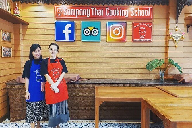 Sompong Thai Cooking School in Bangkok - What you eat: sit down, savor, and plan for leftovers