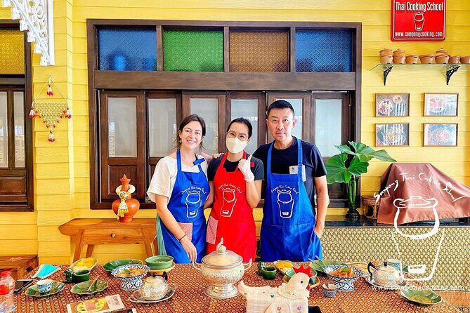 Sompong Thai Cooking School in Bangkok - Meeting point and timing: simple logistics for a longish class