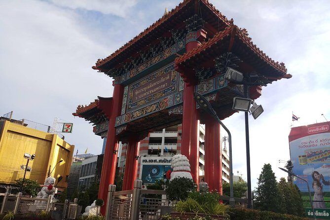 Street Food at China Town - The Yaowarat timing: why a 6:00 PM start makes sense