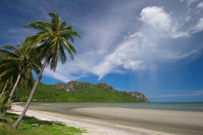 Stunning Ao Manao Bay & Prachuabkirikhan Private Guided Tour of Hua Hin - Key highlights to notice before you go
