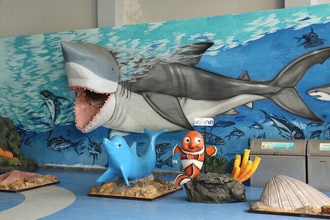 Stunning Ao Manao Bay & Prachuabkirikhan Private Guided Tour of Hua Hin - King Mongkut Memorial Park of Science and Technology Waghor and its aquarium break