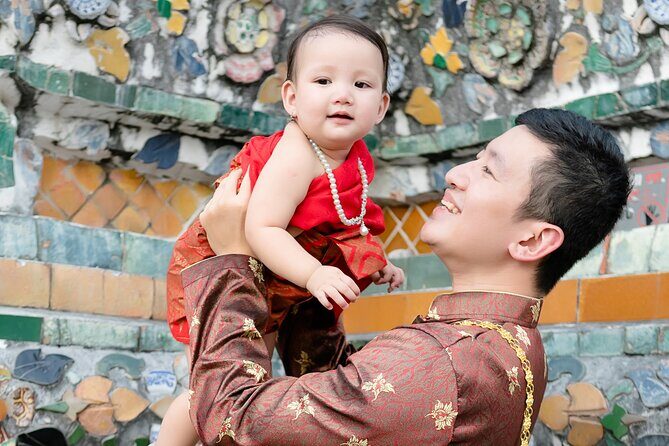 Thai Costume Photography at Wat Arun/Pho Temple: Bangkok - Group Size and Vibe: Private Session, Host-Led Flow