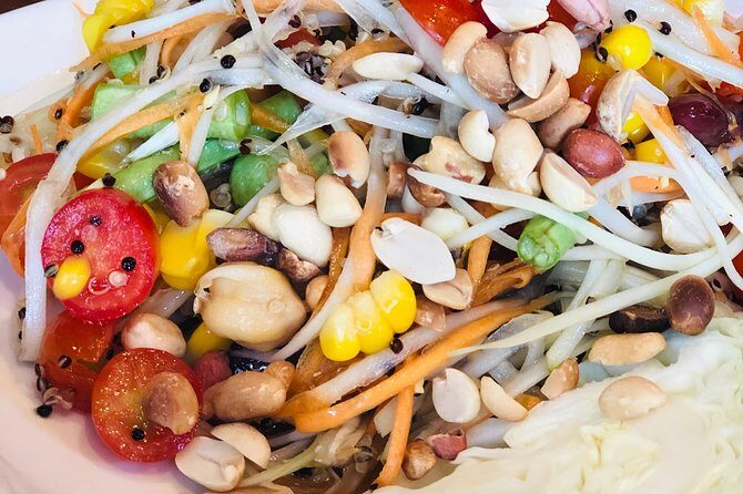 Thai Vegan Bangkok with Expert Guide - Stop 3: Benjasiri Park for calm after shopping energy