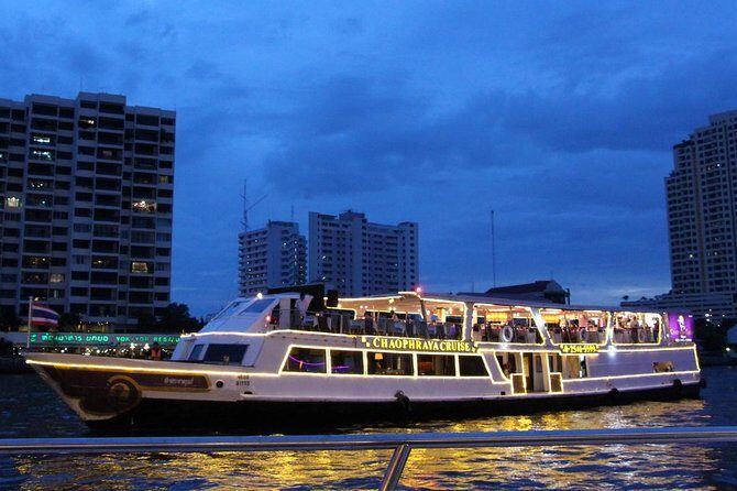 The Chaophraya Cruise : LUXURY 5 STAR Dinner Cruise Program - Live music and Thai greeting dance: what to watch for