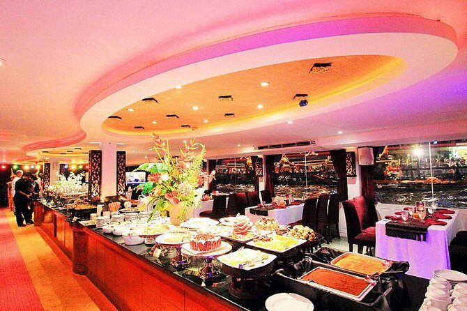 The Chaophraya Cruise : LUXURY 5 STAR Dinner Cruise Program - Check-in at Asiatique: an easy start for a 6:00 pm evening