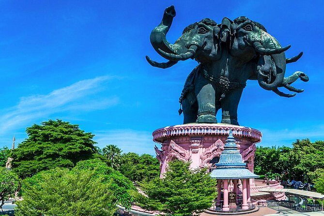 The Erawan Museum: A Cultural Treasure in Bangkok - The Staircase Moment (Yes, It’s a Big Deal)