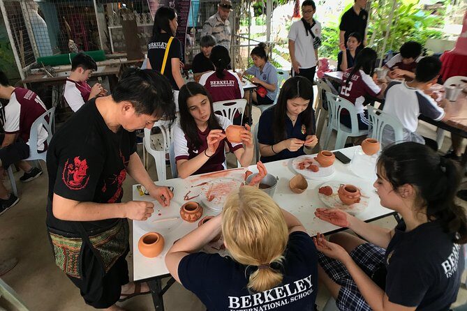 The Story of Handicrafts Full Day Experience from Bangkok - Ko Kret by Boat: the start that sets the tone