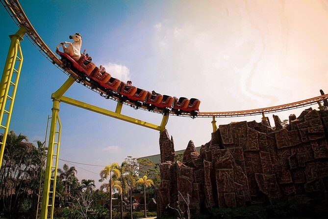 Thrilling Rides & Free Buffet at Siam Amazing Park, Bangkok - Timing your day: 10:00–18:00 is your real frame