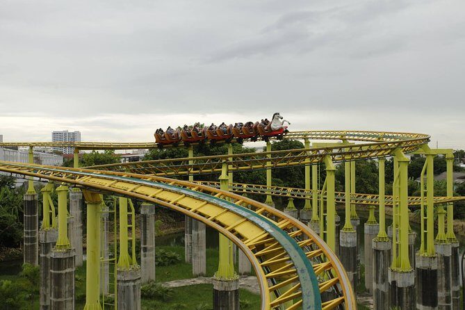 Thrilling Rides & Free Buffet at Siam Amazing Park, Bangkok - Water park time: make it your mid-day reset