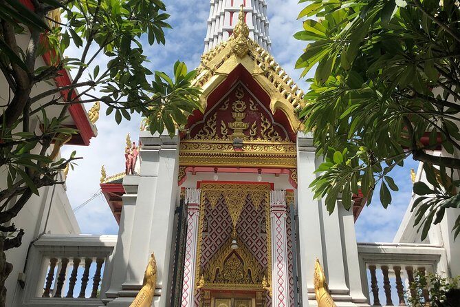 Top Highlight Bangkok Sights. Walking tour with Fun Local Guide! - How the Guides Keep the Tour Fun (and Not Just Fast)