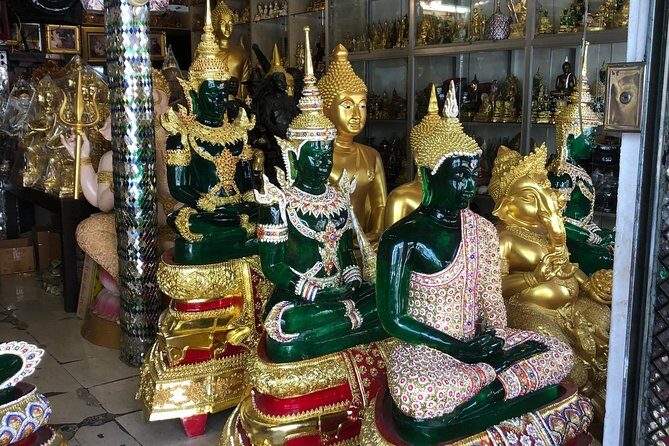 Top Highlight Bangkok Sights. Walking tour with Fun Local Guide! - Start Smart: Tang Hua Pug Building to Wat Traimit’s Golden Buddha