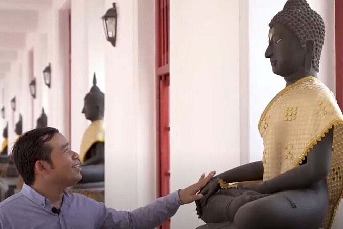 Visit temples in and around Bangkok with a former monk of 10 years - Who will love this monk-led temple tour most