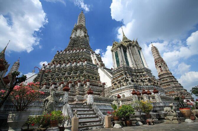 Visit Wat Pho and Wat Arun with Local Expert - Key things to know before you go