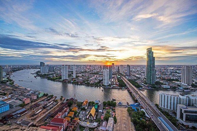 Walk over SKY at Kingpower SkyWalk Admission Ticket - Walk the glass at King Power Mahanakhon