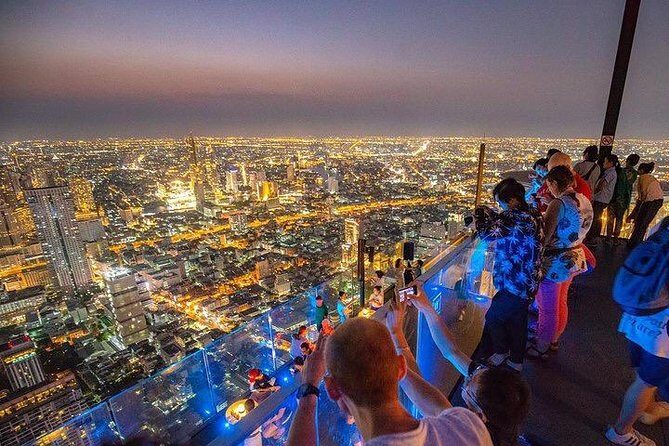 Walk over SKY at Kingpower SkyWalk Admission Ticket - Small issues to watch for: photo packages and pace
