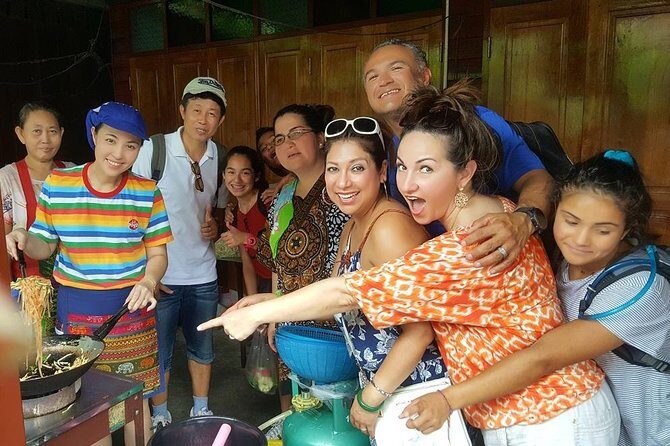 Wat Paknam Walking Tour - Lunch included: what the a la carte meal is really worth