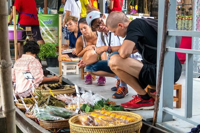 Wonderful Pearl Dinner Cruise in Bangkok - Who should book this cruise, and who should reconsider
