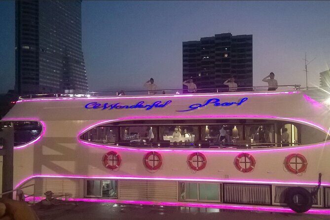 Wonderful Pearl: Evening Dinner Cruise on Chao Phraya River - The buffet dinner: what you get (and how to time your plates)