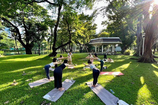 Yoga in the Park Thailand - Small group teaching: the difference between doing yoga and learning yoga